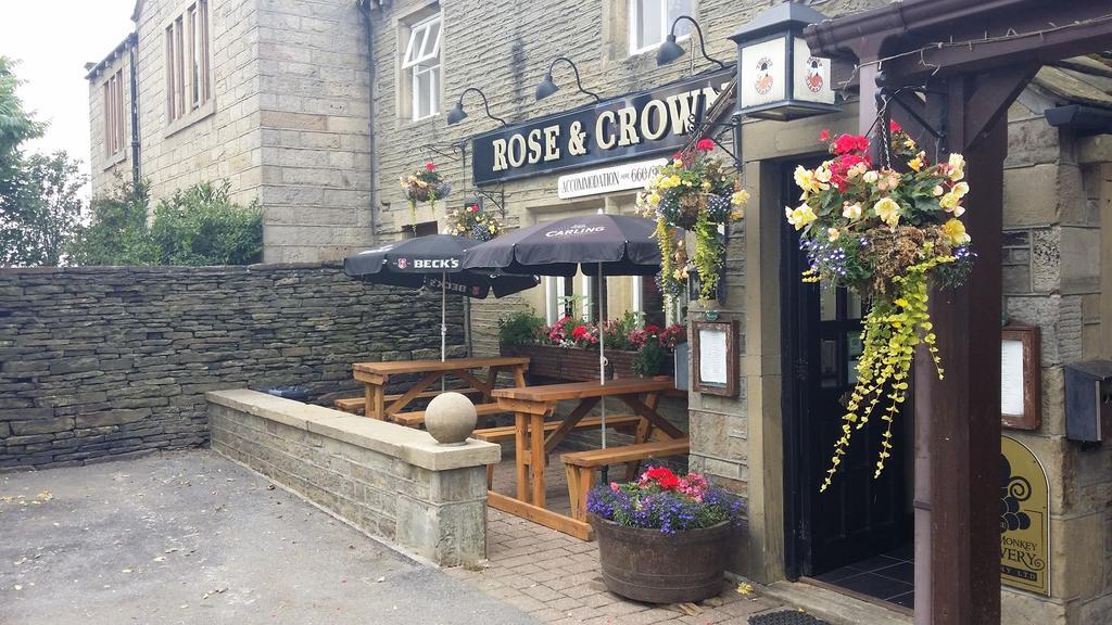 The Rose And Crown Hotell Huddersfield Exteriör bild